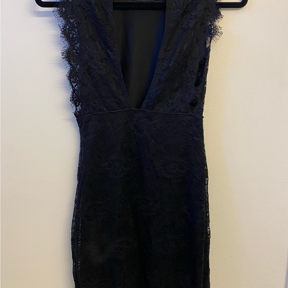 Black lace dress with open back XS - Picture 2 of 3